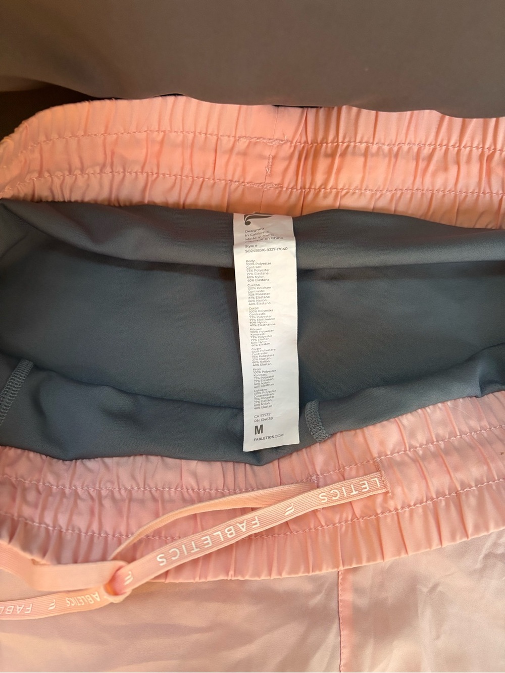 🏃‍♀️‍➡️ Fabletics Perforated 2” Running Shorts M Pink Gray 🤸🏽‍♀️🤾‍♀️🤽‍♀️ - Picture 6 of 11